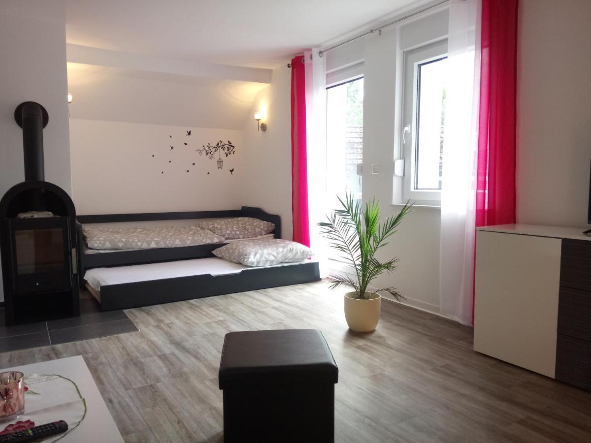Haus Waldidyll Apartment Lauta Exterior photo